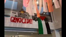 US: Pro-Palestine Demonstrators Storm Memphis Brooks Museum