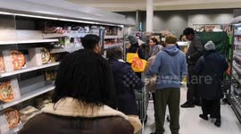 Chaos in Waitrose as people shop last minute for Christmas items