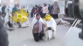 Professional 'keener' cries to earn money