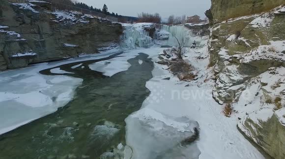 Lundbreck Falls Winter