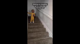 Heartwarming Surprise: Toddler astonishes parents with gratitude for newly built play kitchen