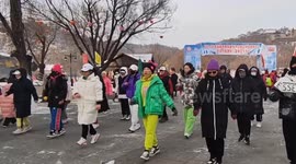 Over 1,000 people go hiking to welcome New Year in NE China's Jilin