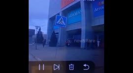 Tragic incident: woman injured as shopping center sign collapses in Novokuznetsk