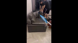 Hilarious cockroach showdown: 10 amateurs battle the bug in Jeju-do!