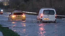 Motorists stranded in Gloucestershire as Tewkesbury nearly cut off by flood water