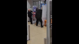 VIDEO: Shoplifter stopped by security guards who just managed to grab his bag to stop him fleeing Sainsbury’s