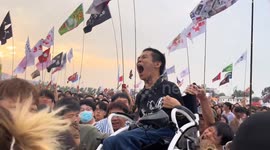 Heartwarming Scene at Chinese Music Festival as Crowd Lifts Wheelchair User at Climax Parts in Nanyang, Henan, China