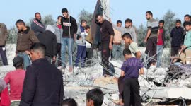 More than 7 martyrs as a result of the Israeli army’s bombing of a chalet housing displaced people in the Mirage area, north of Rafah.