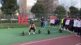 Physical education mishap: barbell breakdown in Shaanxi Province class