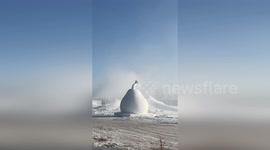 Attempt to create picture opportunity for tourists goes pear-shaped