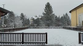 Strong snow disturbance hits central/southern Italy, causing inconvenience to traffic and the population. In the video intense snowfall in Roccaraso.