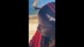 Watch Beautiful Traditional Henna Painting by Local Artist in Lamu, Kenya.