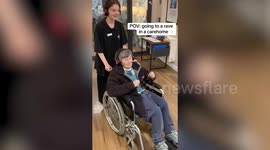 Adorable footage of OAPS taking part in ‘silent disco’ at a care home goes viral