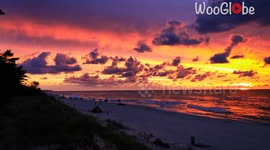 This awe-inspiring Sky & Sea composition is the epitome of sublime serenity