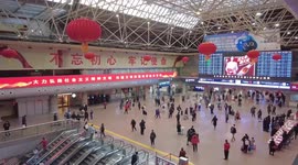 Savoring delicacies on high-speed train amid Spring Festival travel rush | Sunny's Spotlight