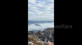 A Crystal Clear Boundary between Hunan and Guangxi provinces in China