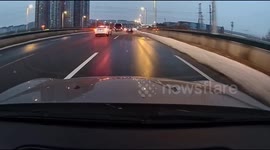 Driver Aviods a Series of Car Accidents in Zhengzhou, China