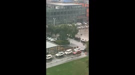 Peculiar “pieces of snow” fall in China’s Wuhan City stuns citizens