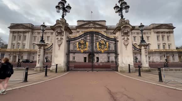 Scenes from Buckingham Palace as King Charles III starts cancer treatment