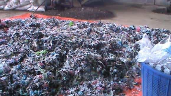 Residents of West Sumatra Province, Indonesia created a tool to convert plastic waste into fuel oil