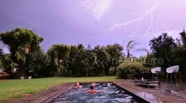 Low-light camera test captures unconventional swim in Western Cape, South Africa