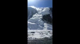 Better version of dramatic Avalanche which hits Sarbal Sonamarg
