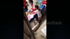 Female merchant switches customers' product twice in one minute