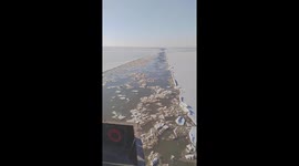 The sea surface completely froze when the temperature dropped to -9 degrees Celsius in the Korean Sea