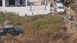 Leopard attacks uttarakhand forest Officials In Haldwani, Panicked onlookers run for their lives