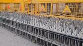 Delhi turned into fortress as police set up road blocks to prevent protesting farmers from entering