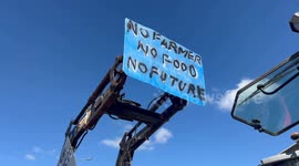 Maltese farmers stage new wave of protest