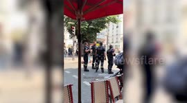 American in Paris amused by 