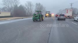 Students Make Grand Entrance to School in Tractors in Columbus, USA