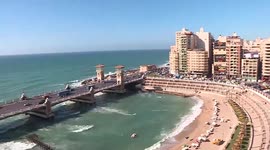 Egypt's PM orders faster release of goods at ports to lower prices