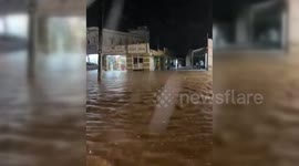 Rainfall brings heavy flooding to northeast Oman