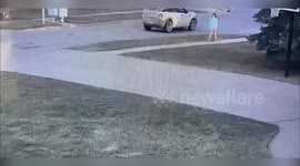 Woman Trying to Lure Young Girl with Candy in Kidnap Attempt in Sioux City, USA