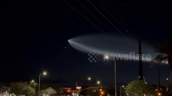 SpaceX Falcon 9 rocket launch from Vandenberg as seen over Phoenix, Arizona