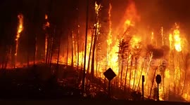 Wildfire forces residents to evacuate Fort McMurray, Canada