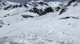 Snow clearance efforts persist following multiple avalanche strikes in northern India