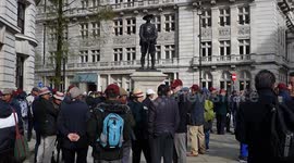 Several hundred protesters gather at the MOD requesting higher pensions for retired Ghurkhas