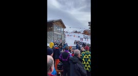 Hilarious triumph: Crowd roars as beginner skier conquers the slopes