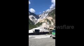 Massive landslides occurs during powerful Taiwan earthquake