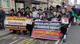 Pro-Palestine Rabbi marches in frontline chanting Israelis are terrorists, London, UK.