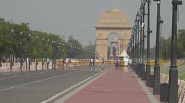 Markets brim with shoppers ahead of Eid al-Fitr in New Delhi
