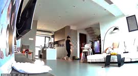 Hydrogen balloon bursts into flames, injuring woman in central China