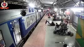 A tragic accident by rescuing a passenger from falling under a moving train save life by RPF