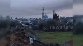 Israeli forces blow up a mosque in Gaza