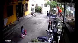 Four-year-old girl fell while riding a tricycle with her father