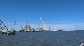 USA: Large section of Francis Scott Key Bridge removed from Patapsco River