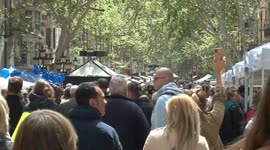 Spain's Barcelona celebrates day of books, love